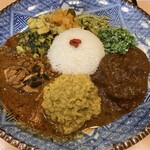 THE CIRCLE - カレー不足によるあいがけ（100円引）