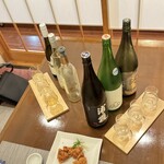 Kasumi - 左→甘口ワインの飲み比べ　右→日本酒の飲み比べ