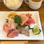 Kitchen KING - 三浦三崎港直送お刺身ランチ（1380円）