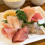Kitchen KING - 三浦三崎港直送お刺身ランチ（1380円）