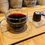 COFFEE ROASTERY SELVA - ザンビア・ドリップとショコラカヌレ