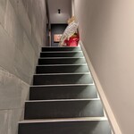 小菜中華-YUÁN- - 入口階段、手すり間に合わず