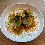 小菜中華-YUÁN- - 泉州玉葱とチャーシュウの胡麻団子トリフ掛け