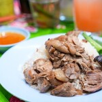 ข้าวขาหมู (Stewed pork feet rice)