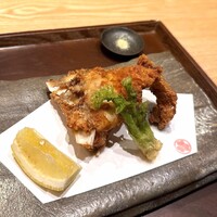 くずし 之助 - 【揚げ物】
                    天然虎河豚カマ唐揚げ 山椒塩