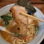 らぁめん 欽山製麺所 - 鶏チャーシュー。しっとり感が良い。