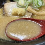 Ramen Hishioya - まずは生姜を避けてプースーから…