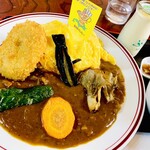 山香食堂 - オムカレー 900円