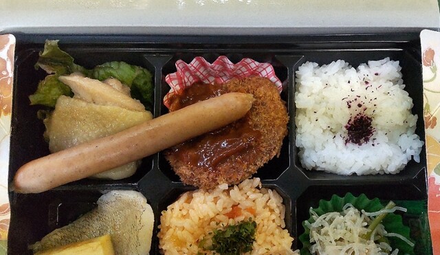 紅の花 - 楯山（弁当）の写真