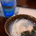 江戸前芝浜 - "文蛤（はまぐり）"、潮汁（うしほじる）、w/山藥絲（やまのいもせん）＋紫菜（あまのり）