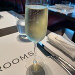 TWO ROOMS CAFE GRILL BAR - スパークリングワイン