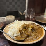 囲坊主 - 牛すじカレー（これが500円）