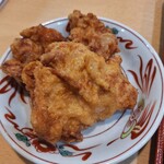 聚香楼 - ニラ玉子と唐揚げセット（唐揚げ）