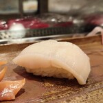 稲城 ヨロシク寿司 - 私が世界一と思っている帆立