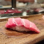 稲城 ヨロシク寿司 - 中トロ