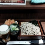 Kurumaya - 冷蕎麦、桜エビかき揚天、生ビール