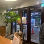 スタンドシャン食 -Tokyo赤坂見附- Champagne & GYOZA BAR - 