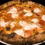 ラ・ピッコラ・ターヴォラ