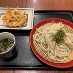 Sanuki Udon Kamahachi - ざるうどん、かき揚げ