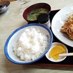 市乃家 - ご飯に、なにげにたくあん