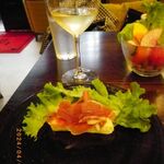 야사이가 오이시이 다이닝 LONGING HOUSE 큐우카루이자와