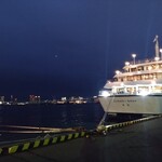 シンフォニー東京湾クルーズ - 下船後のクルーズ船とお台場
