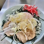 ラーメンショップ - 久しぶりの温玉丼も美味しかった♬