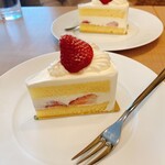 cafe & restaurant ウエストリバー - 苺のショートケーキ 580円