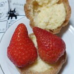 洋菓子倶楽部 KAREN - イチゴをどーん