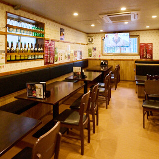 多彩なシーンに対応可能な、居心地の良いカジュアル空間