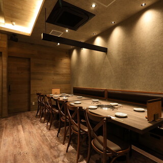 【2名様～】
                                          開放感のある空間でゆっくりとお過ごしいただけます。