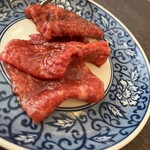 Yamagata Kurogewagyu Uyonezawagyuuyakiniku Kotora - 