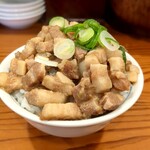 242142087 - 限定メニュー魯肉飯＠350円