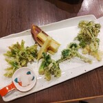 Usagiya - タラの芽、おまかせ山菜天ぷら