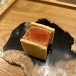 奥 - マグロカツサンド