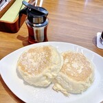 むさしの森珈琲 - 料理写真:パンケーキモーニング
むさしの森珈琲特製ふわっとろパンケーキ　528円