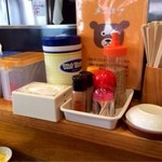 千熊ラーメン - 卓上の様子。