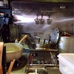 千熊ラーメン - 厨房の様子。