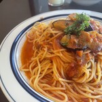 KURA - 茄子とベーコンのパスタ(トマトベース)