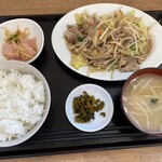 Kamoike Shokudou - 肉入り野菜炒め定食