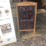 すし鶴 - ビールいくらか知らんけど、一本頼んだら２本飲めんのね。　　つかビールセット、焼鳥５本ついて500円やと‼︎