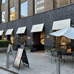 ブーランジェリーパティスリー アンド アンティーク - 