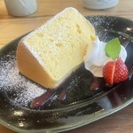 ましこのごはん - シフォンケーキ650円