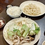 Shabuyou - 各種野菜、豆乳、きのこ。うどん、ご飯、白玉。