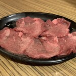 炭火焼肉 鶴兆 - 上塩タン。