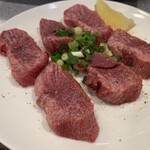 炭火焼肉ホルモン まる味 - 