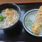 製麺七や - かけうどん、ちくわ天(*´ω｀*)