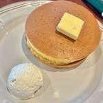 珈琲館 - 料理写真:トラディショナルホットケーキホイップクリーム付き