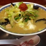 龍上海 - 期間限定、からみそ中華！  まもなく終了ですよ。炒められた野菜たっぷり、アツアツ味噌ラーメン。そしてからみそで味わいはパワフルに。