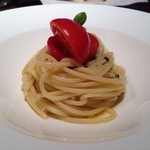 ラ・ロカンダ - グラニャーノ産スパゲティーフレッシュトマトとバジル